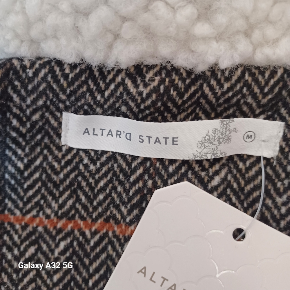 Altar'd State Gray and White Teddy Jacket with Plush Collar Size M - Picture 2 of 11